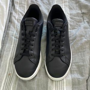 Adidas Mens 10.5 solid condition.  Worn but still in very good condition